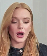 Abigail_AccessHollywood_ACN_0450.jpg