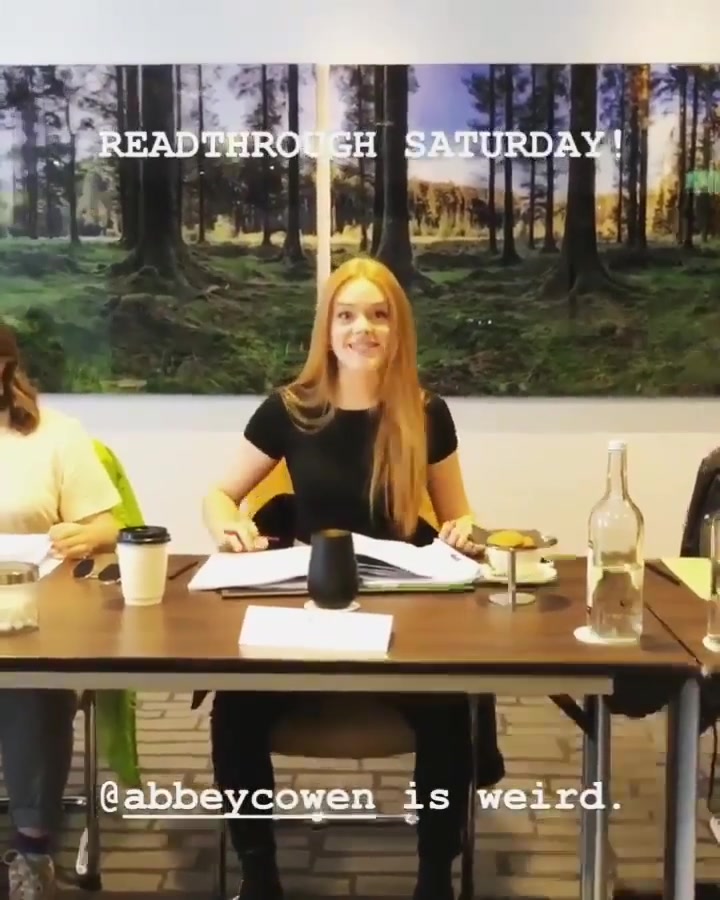 FateS1_TableReading_InstaBTS_000031.jpg