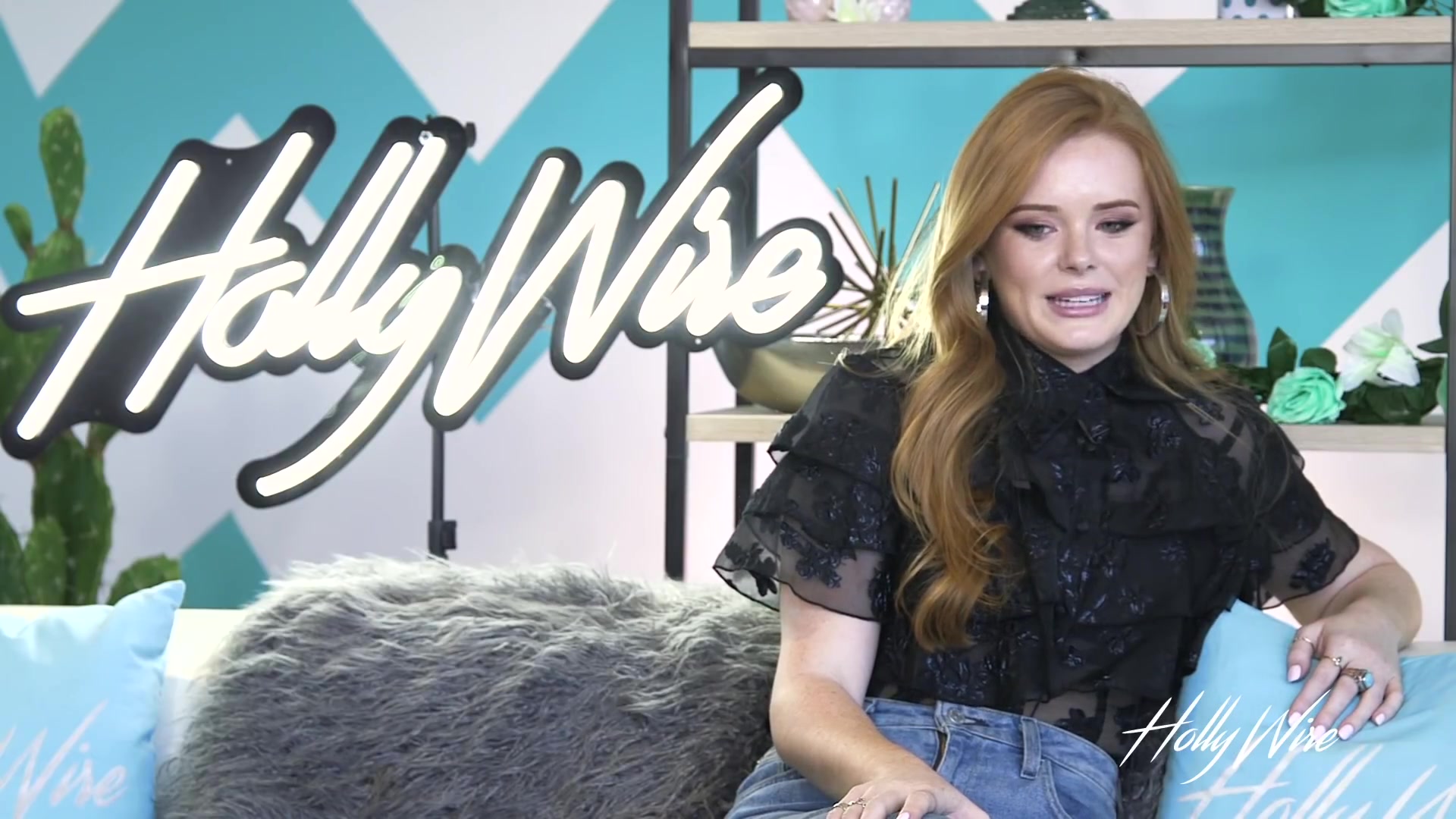 hollywire19_acn_000117.jpg