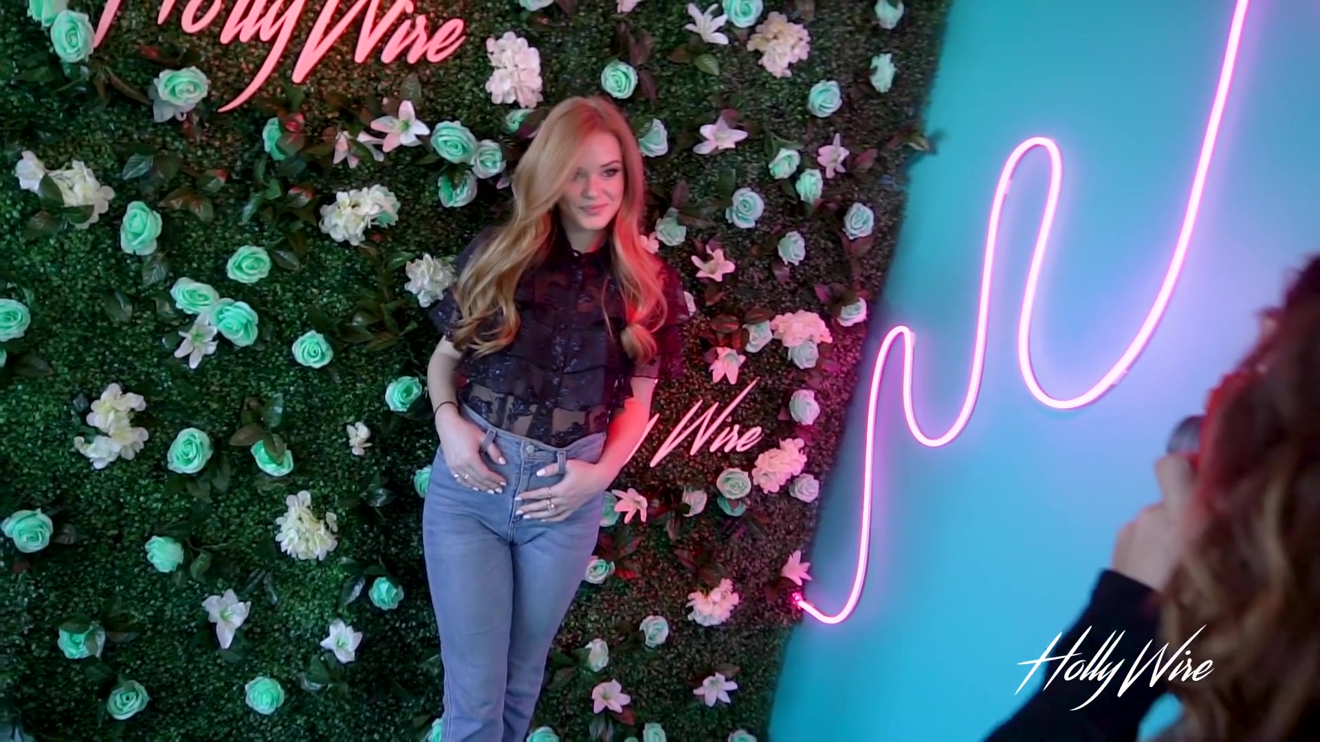 hollywire19_acn_000156.jpg