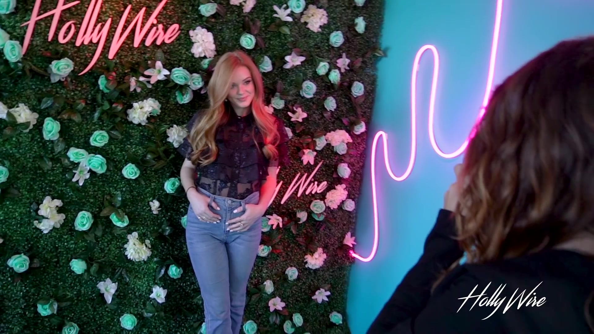 hollywire19_acn_000157.jpg