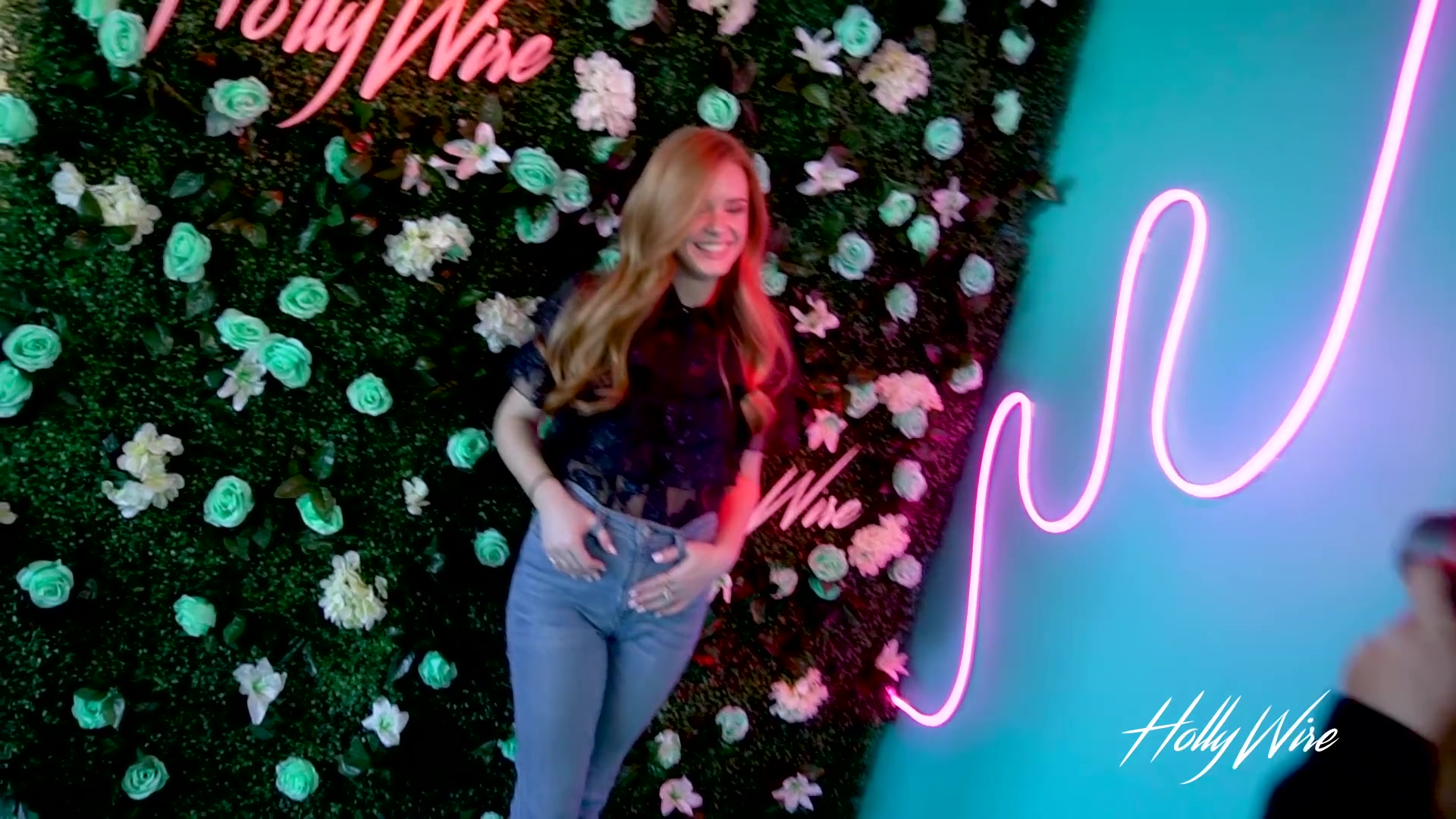 hollywire19_acn_000188.jpg