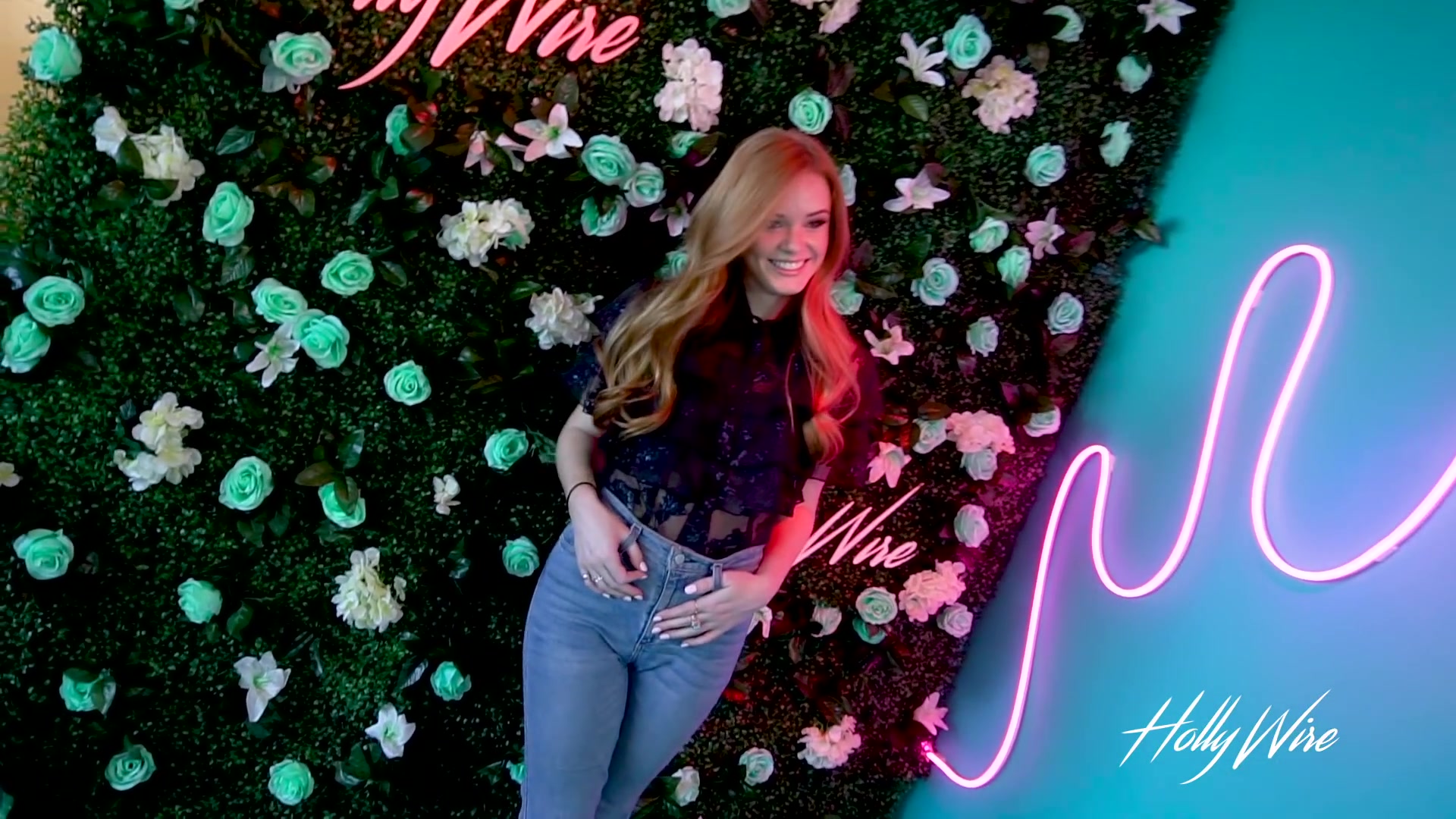 hollywire19_acn_000189.jpg