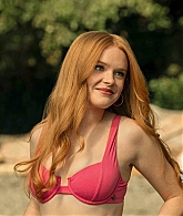 abigailcowennetwork_everyyearafrer_stills.jpg