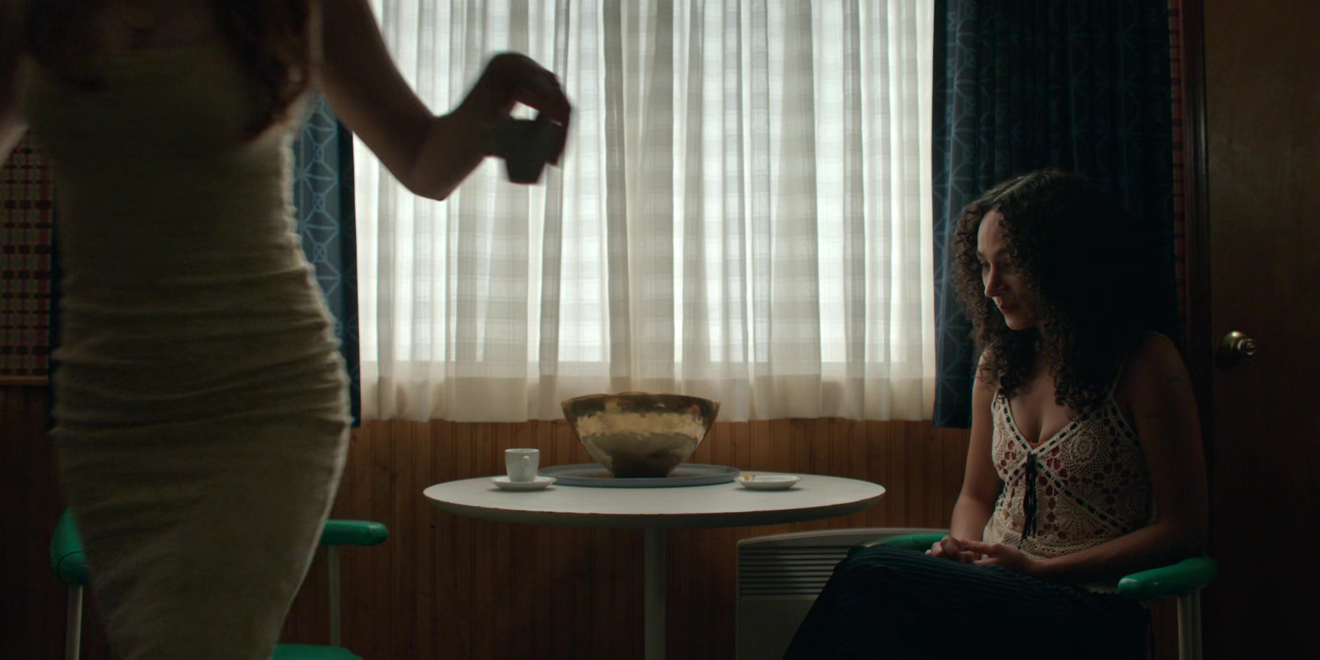 Every_Year_After_S01E07_The_Boathouse_1080p_001761.jpg