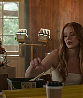 Every_Year_After_S01E08_Goodbye_1080p_004905.jpg