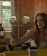 Every_Year_After_S01E08_Goodbye_1080p_004912.jpg