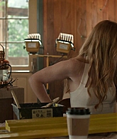 Every_Year_After_S01E08_Goodbye_1080p_005034.jpg