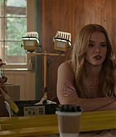 Every_Year_After_S01E08_Goodbye_1080p_005152.jpg