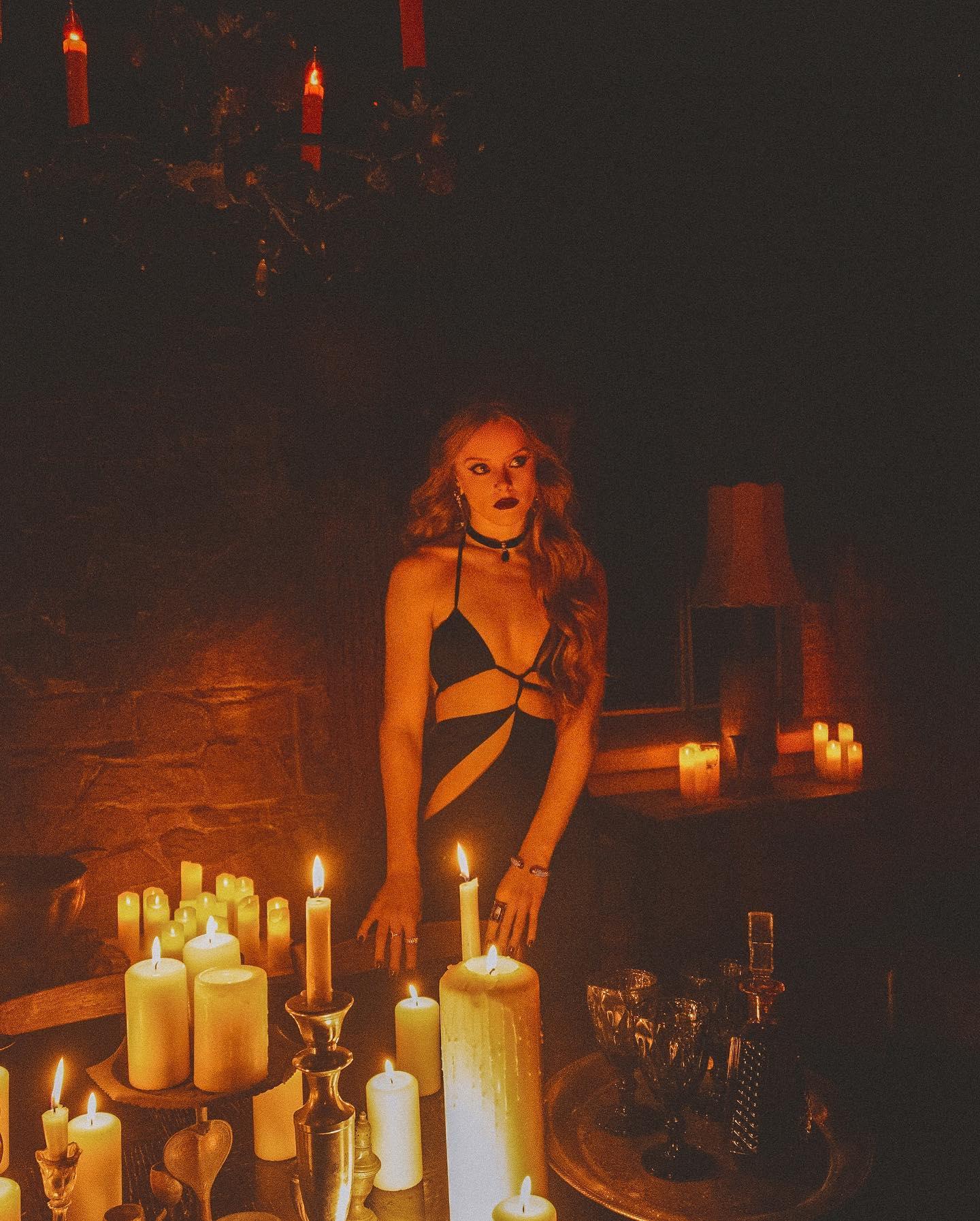 Blood_MusicVideo_Stills_2023_28329.jpg