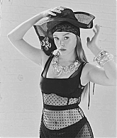 abigailcowennetwork_xmagspainmag_281029.jpg