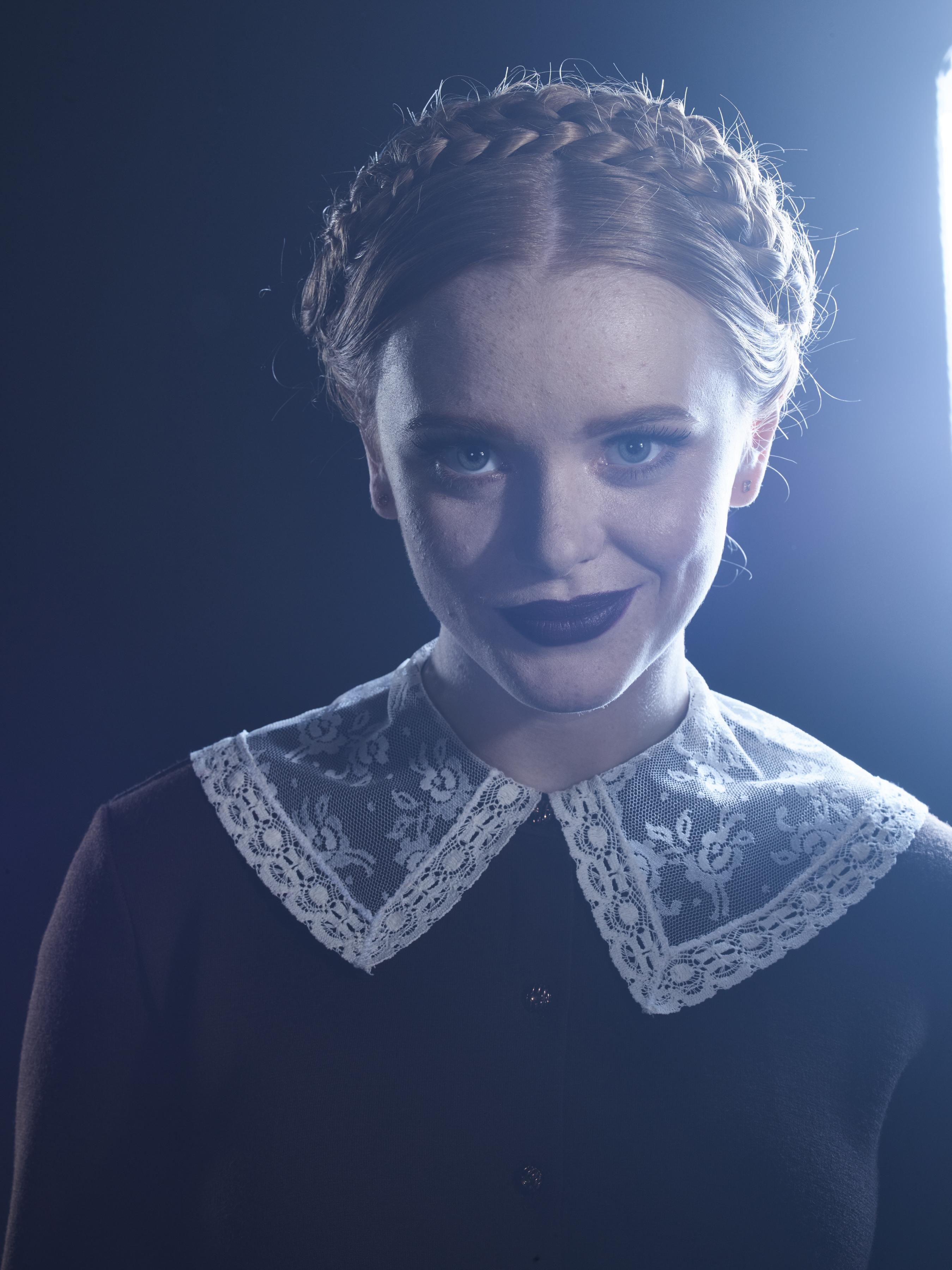 CAOS_S1_Promoshoot_Set002_28529.jpg