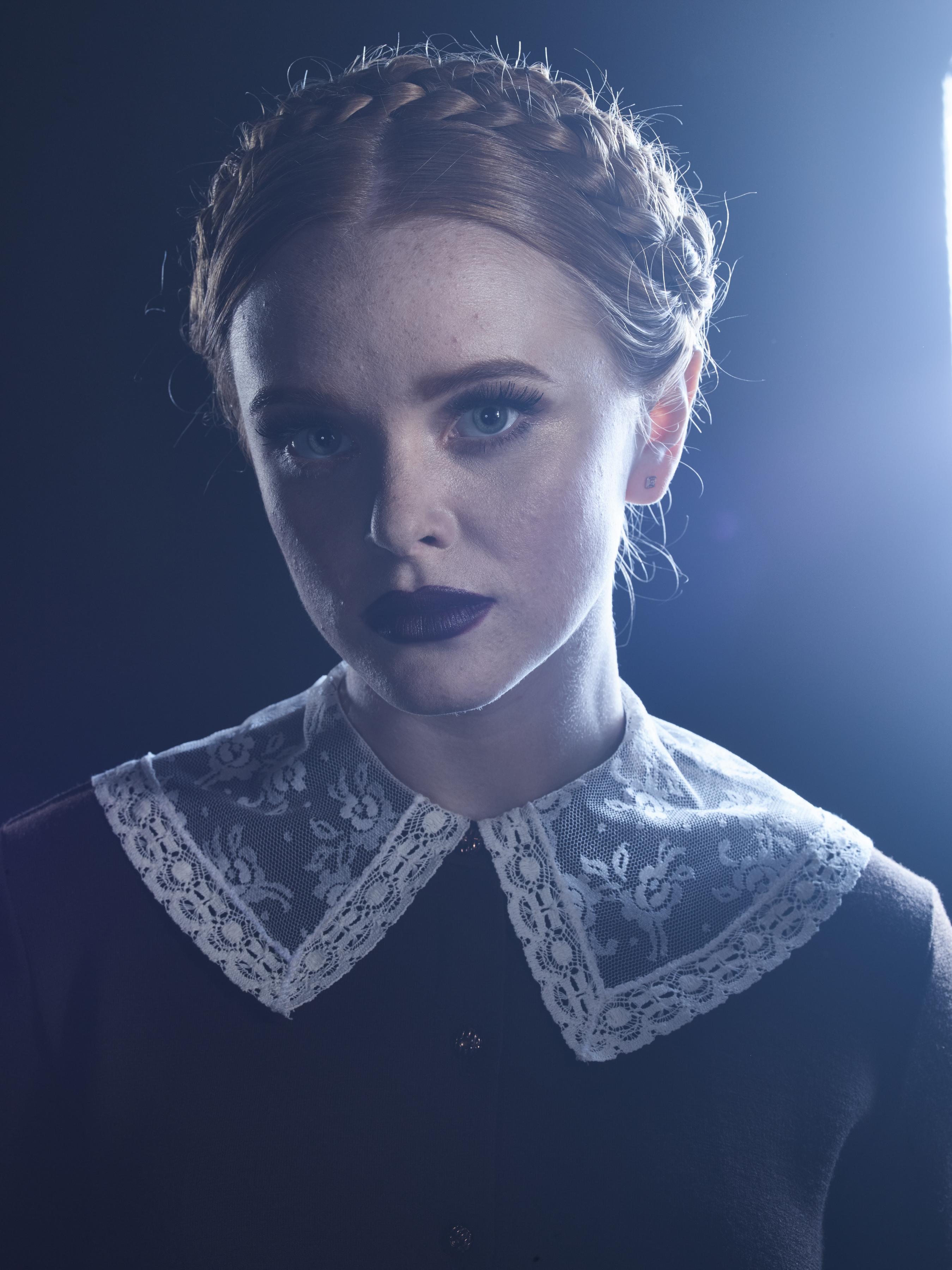 CAOS_S1_Promoshoot_Set_ACN_28129.jpg