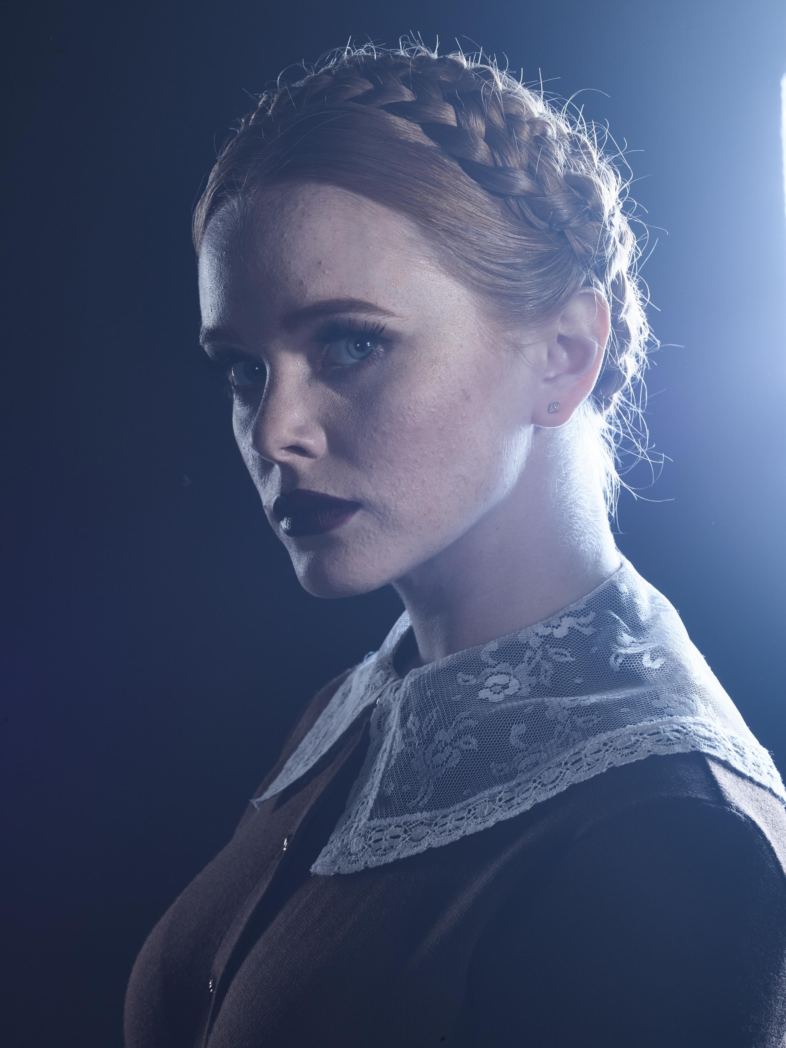 CAOS_S1_Promoshoot_Set_ACN_281429.jpg