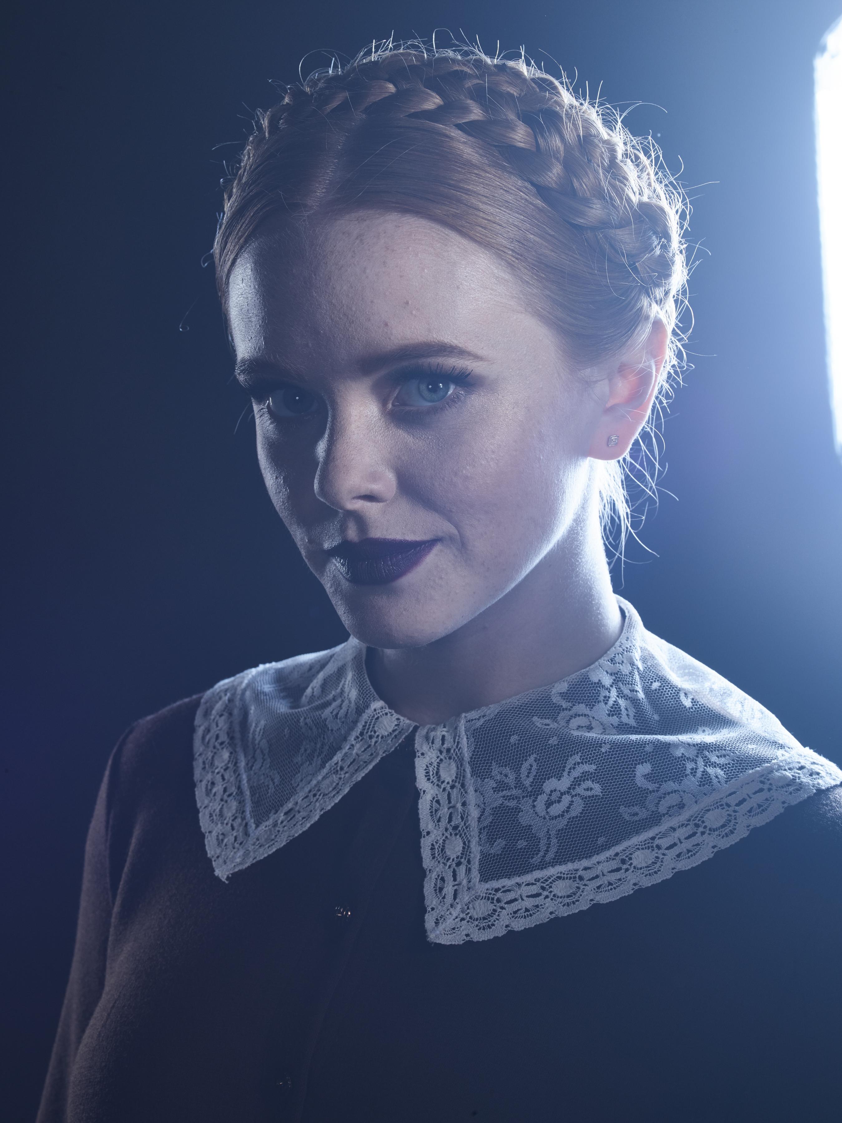 CAOS_S1_Promoshoot_Set_ACN_282129.jpg