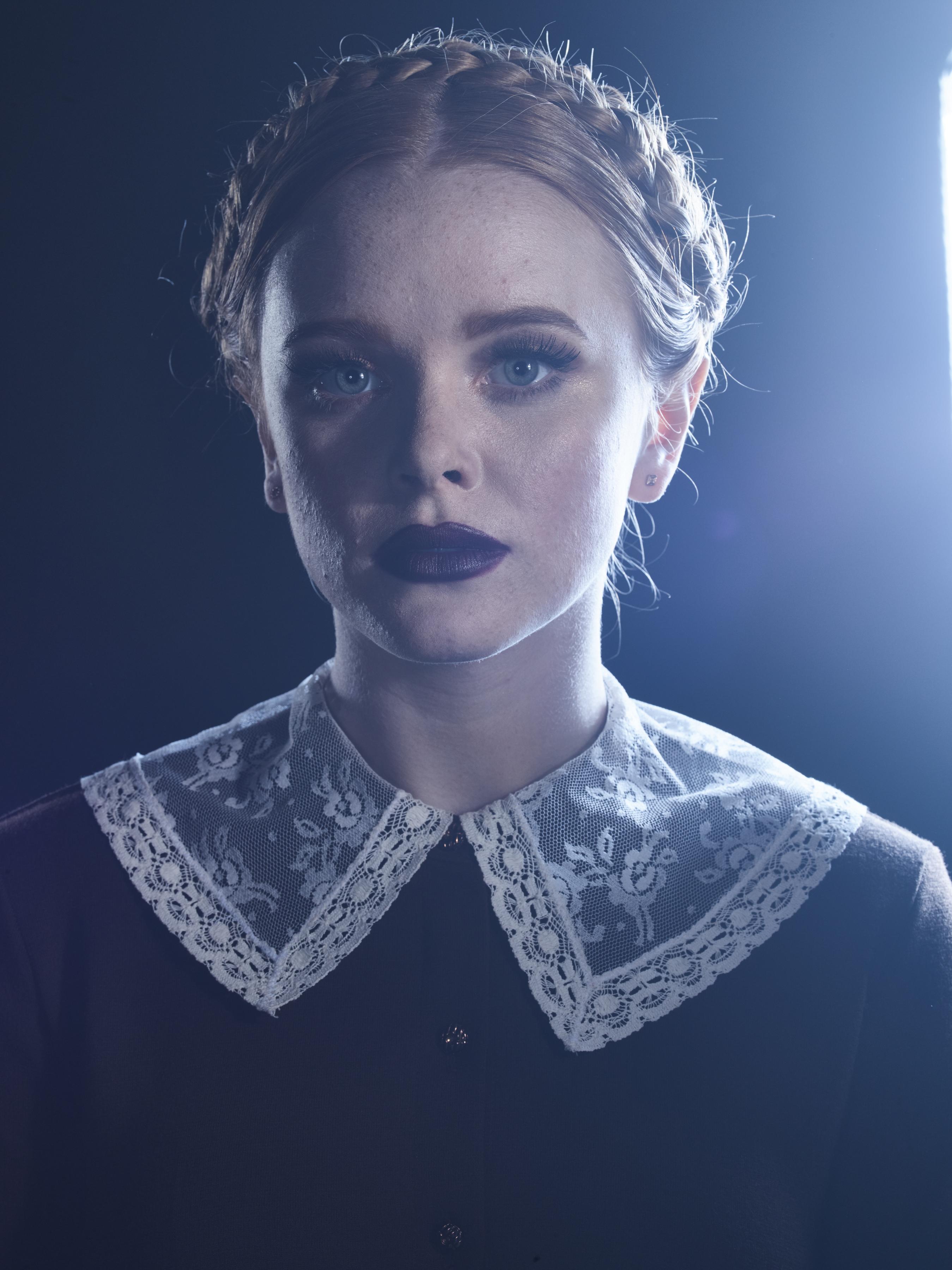 CAOS_S1_Promoshoot_Set_ACN_28229.jpg