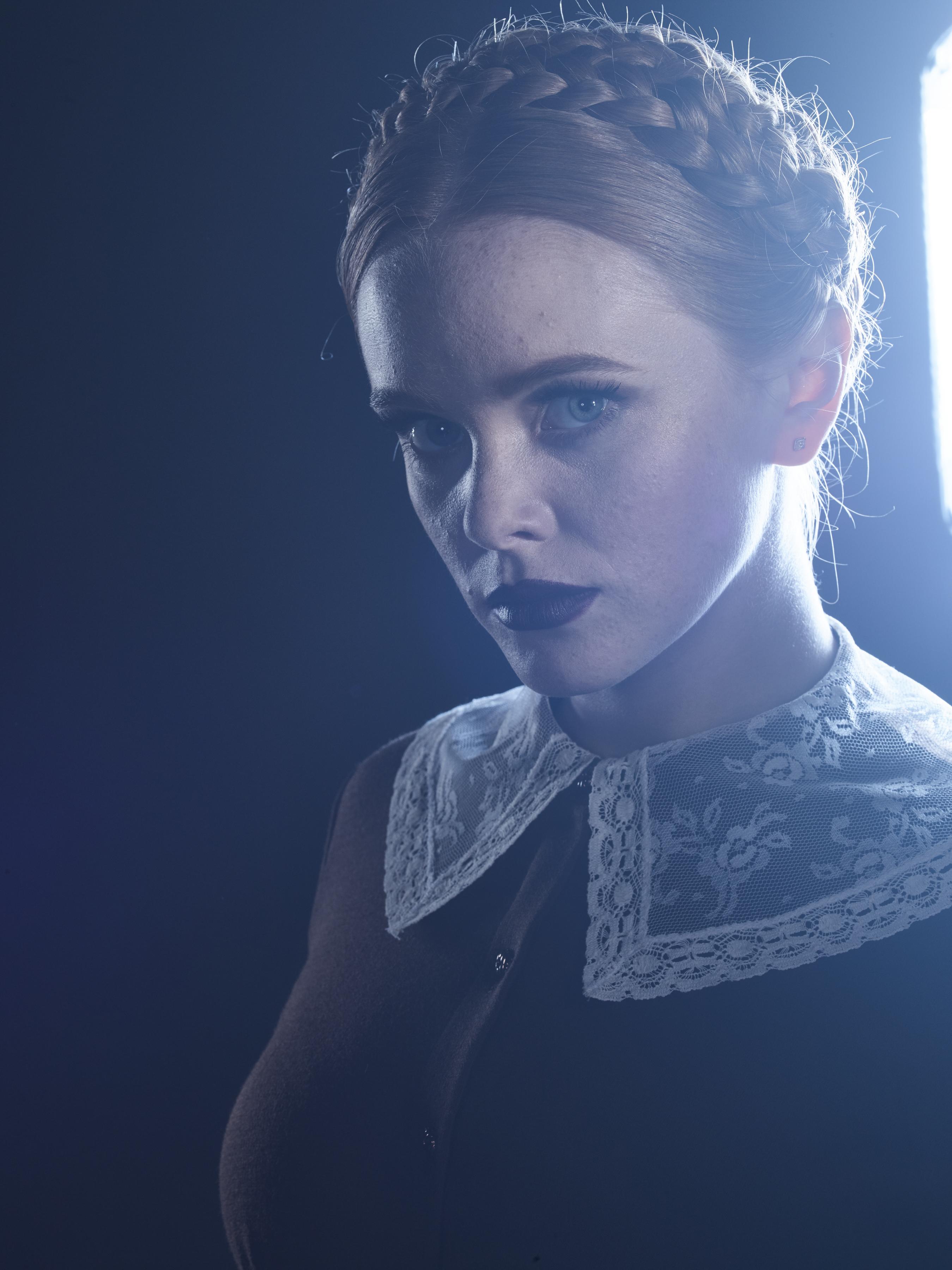 CAOS_S1_Promoshoot_Set_ACN_283629.jpg