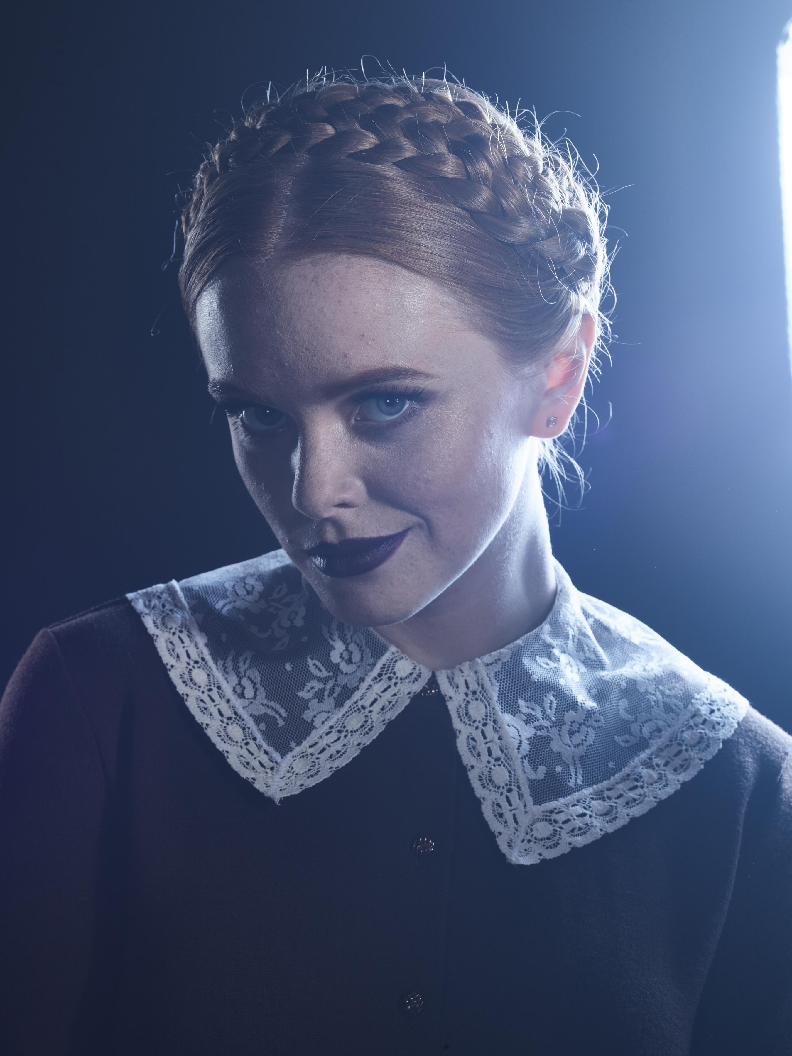 CAOS_S1_Promoshoot_Set_ACN_28629.jpg