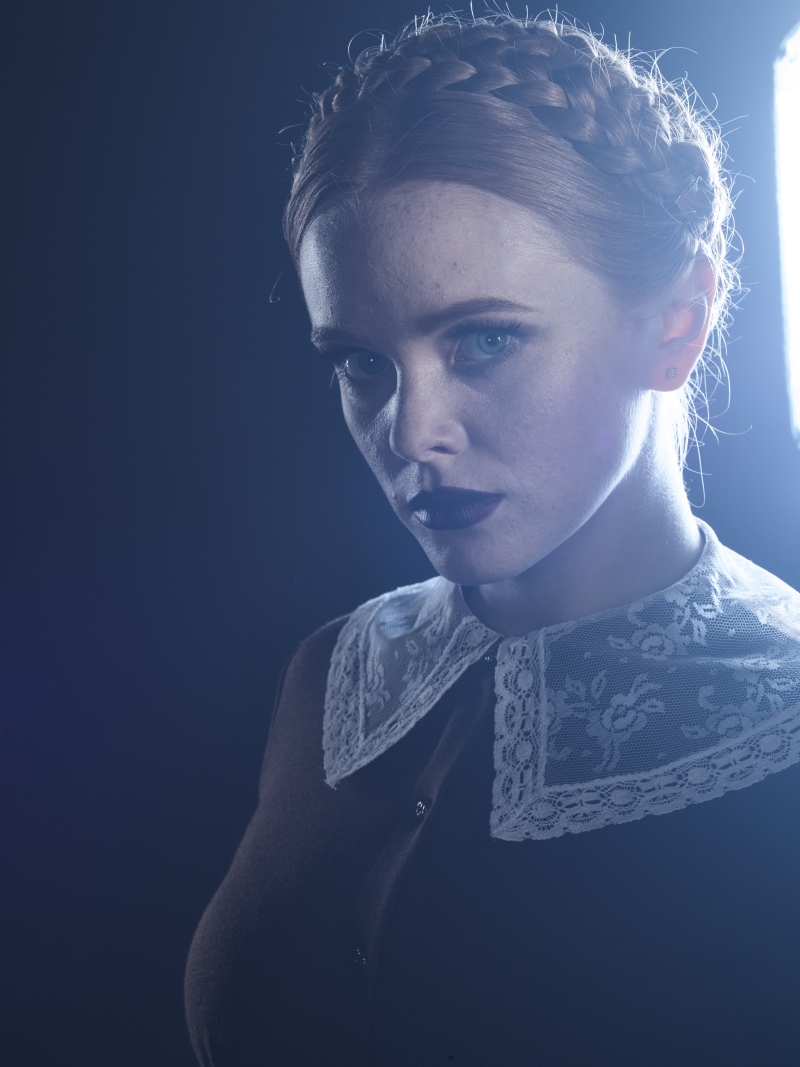 Click to view full size image
==============
CAOS_S1_Promoshoot_Set_ACN_283629.jpg CAOS_S1_Promoshoot_Set_ACN_283629.jpg