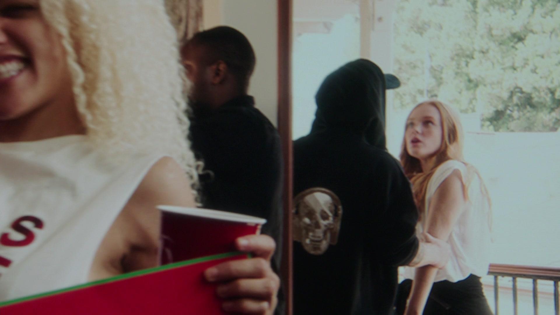 Wisdom_of_the_Crowd_S01E02_In_the_Wild_1080p__0248.jpg