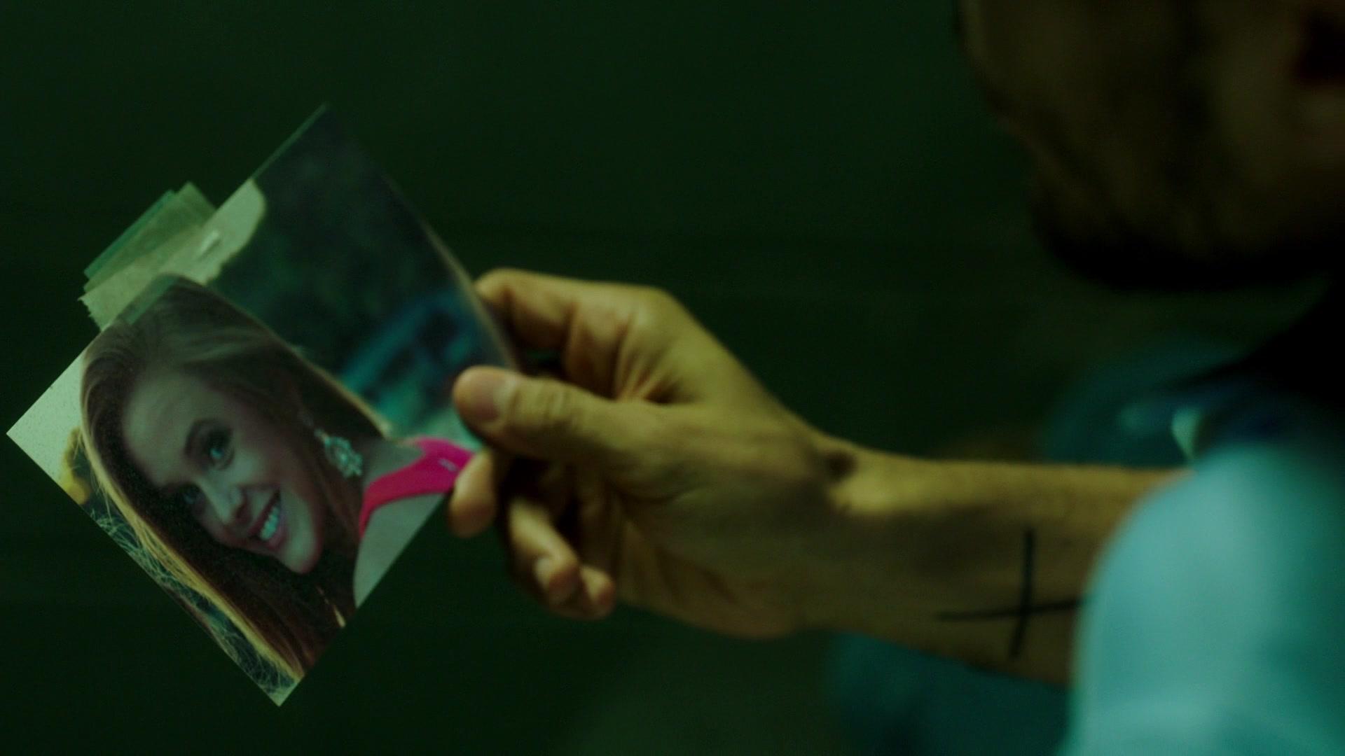 Wisdom_of_the_Crowd_S01E02_In_the_Wild_1080p__5865.jpg